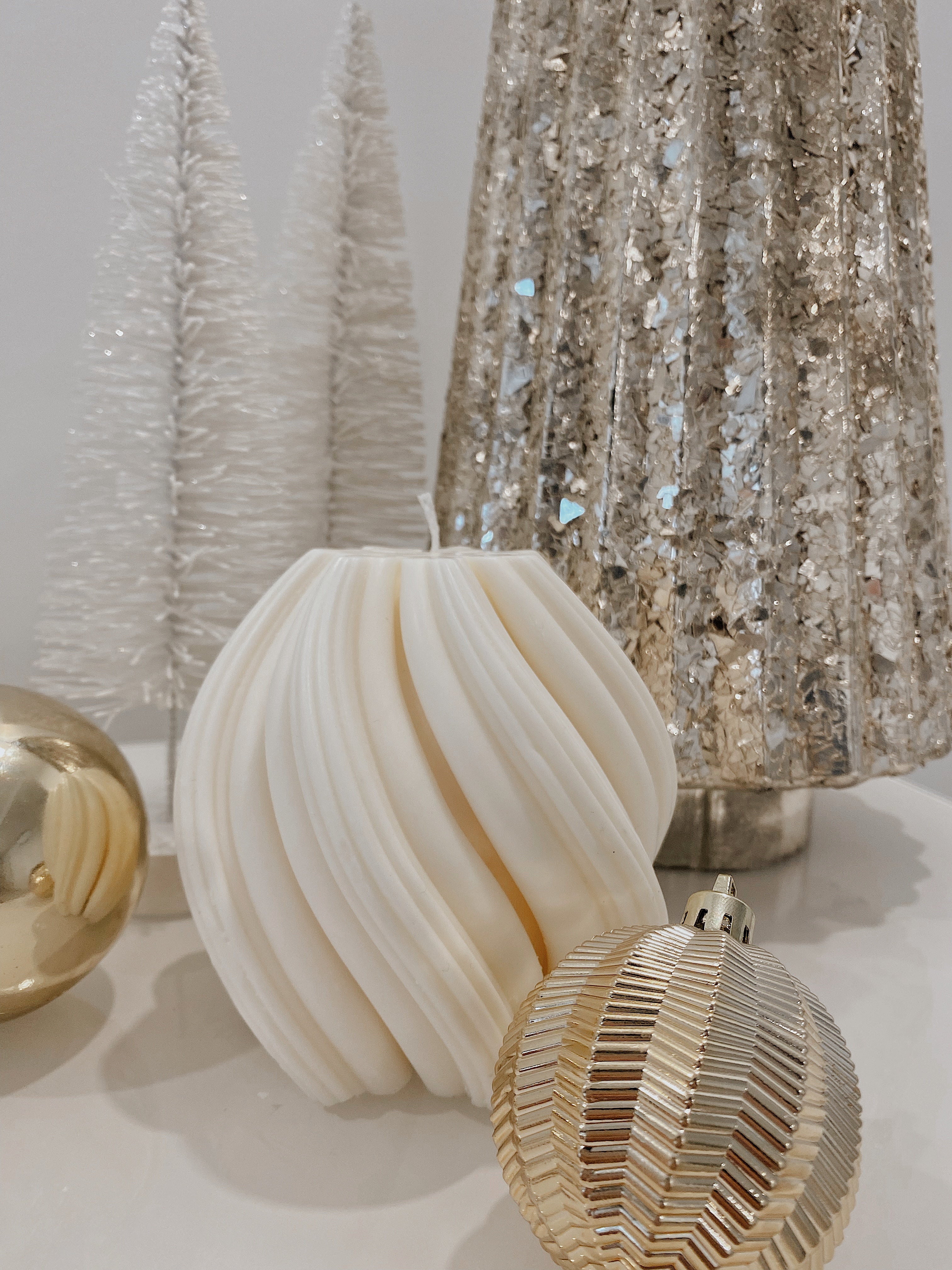 Ornament Candle